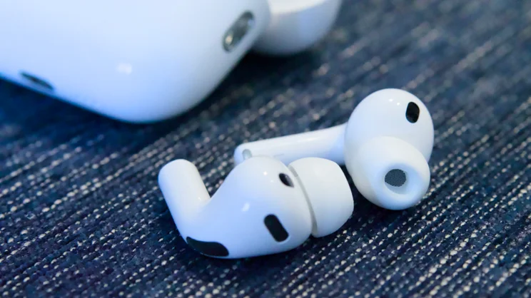 Use Live Translation on AirPods Pro 3 – Complete Setup Guide